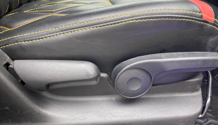 2016 Maruti Vitara Brezza ZDI PLUS, Diesel, Manual, 83,320 km, Driver Side Adjustment Panel