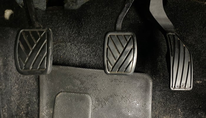 2016 Maruti Vitara Brezza ZDI PLUS, Diesel, Manual, 83,320 km, Pedals