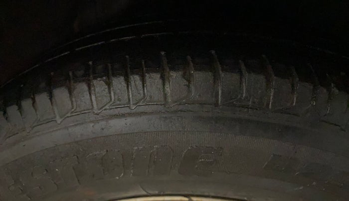 2014 Hyundai i10 MAGNA 1.1, Petrol, Manual, 48,213 km, Left Rear Tyre Tread