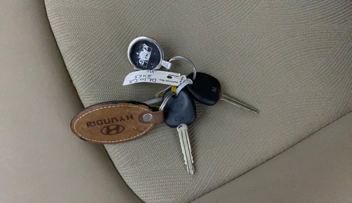 2014 Hyundai i10 MAGNA 1.1, Petrol, Manual, 48,213 km, Key Close Up