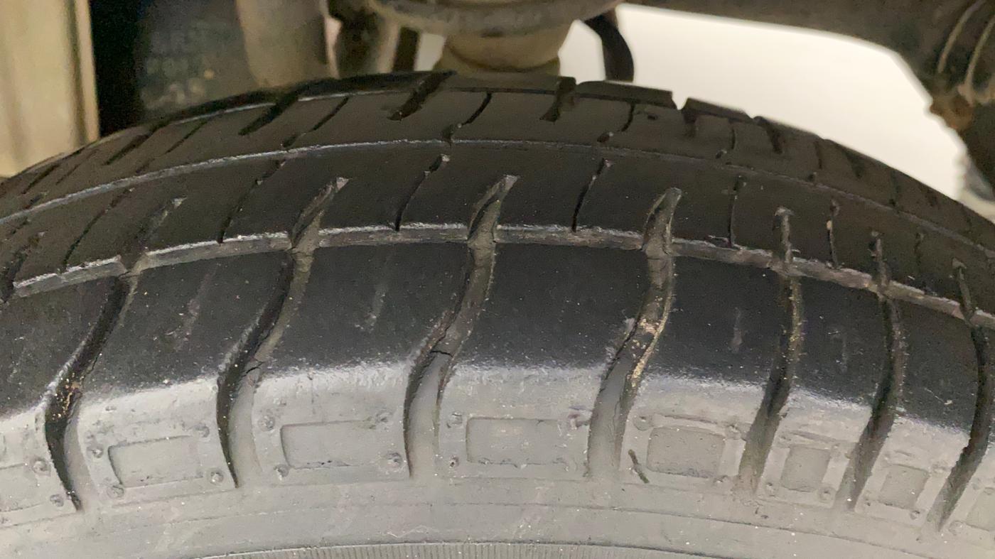 2012 Maruti Alto 800 LXI, Petrol, Manual, 29,181 km, Left Rear Tyre Tread