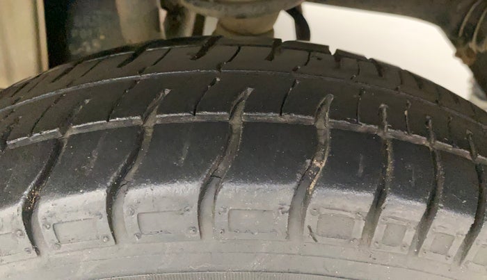 2012 Maruti Alto 800 LXI, Petrol, Manual, 29,181 km, Left Rear Tyre Tread