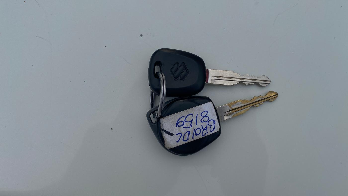 2016 Maruti Celerio ZXI (O), CNG, Manual, 1,29,851 km, Key Close Up