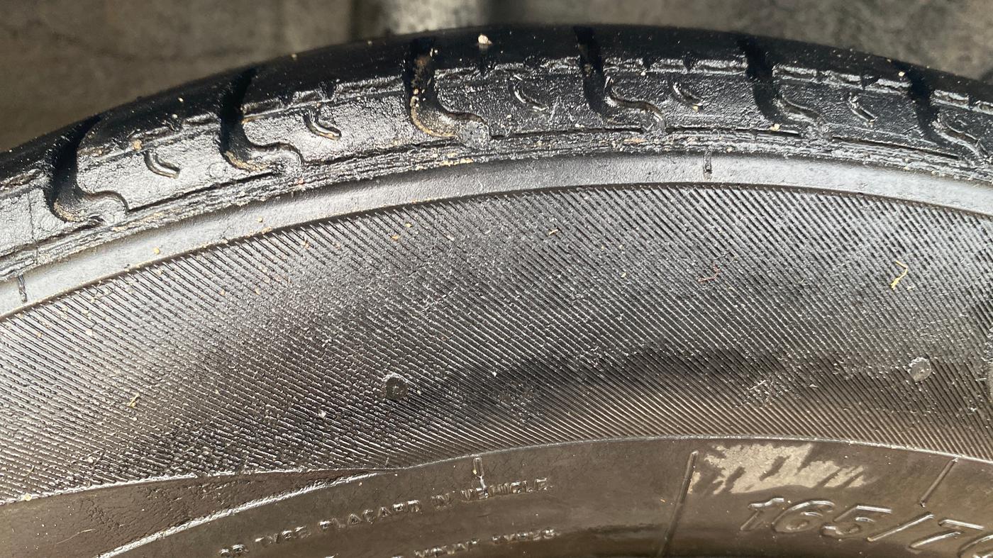 2016 Maruti Celerio ZXI (O), CNG, Manual, 1,29,851 km, Right Rear Tyre Tread