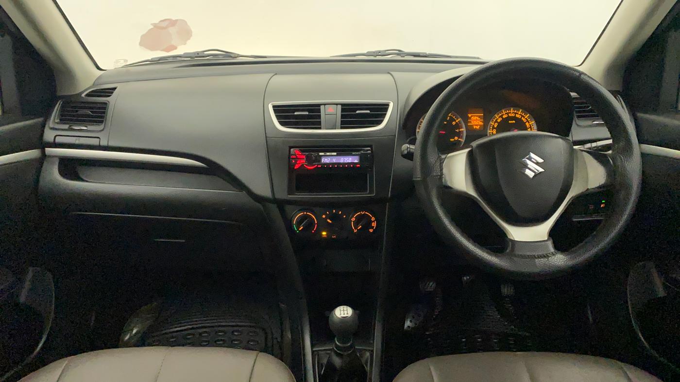2013 Maruti Swift VXI, Petrol, Manual, 43,504 km, Dashboard