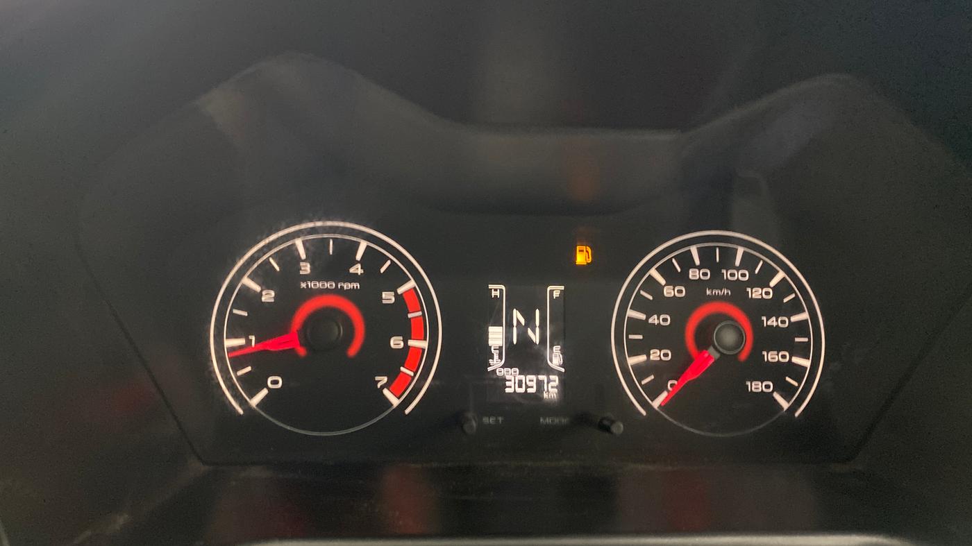 2016 Mahindra Kuv100 K4 6 STR, Petrol, Manual, 31,051 km, Odometer Image