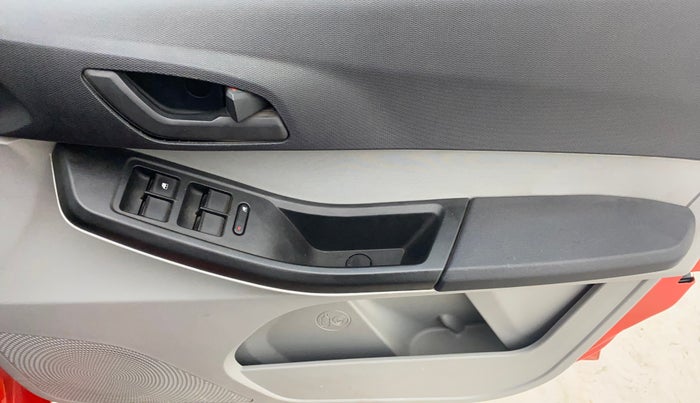2020 Tata Tiago XZ PETROL, Petrol, Manual, 34,502 km, Driver Side Door Panels Control