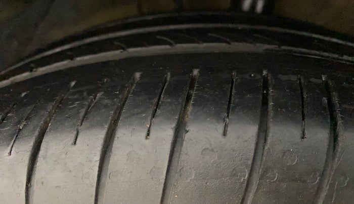 2014 Hyundai i20 ASTA 1.2, Petrol, Manual, 52,291 km, Left Front Tyre Tread