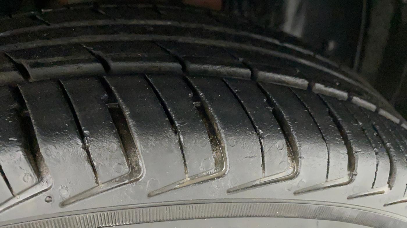 2019 Renault Kwid RXL, Petrol, Manual, 25,519 km, Right Front Tyre Tread
