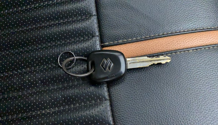 2016 Maruti Alto K10 VXI, Petrol, Manual, 29,821 km, Key Close Up