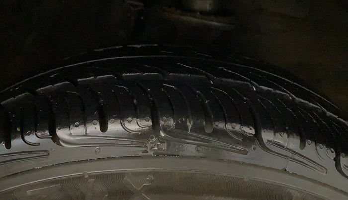 2016 Maruti Alto K10 VXI, Petrol, Manual, 29,821 km, Right Front Tyre Tread