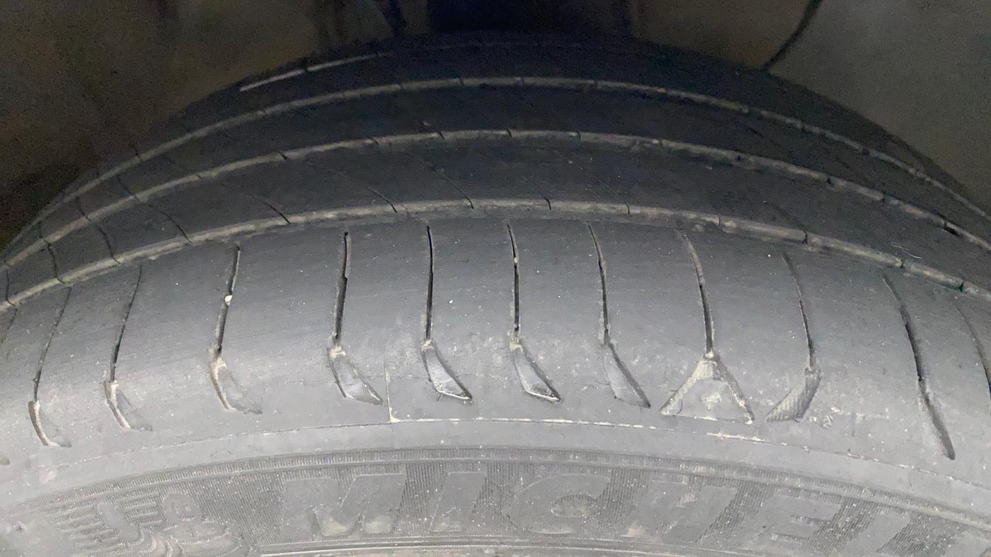 2020 Hyundai Elite i20 ASTA 1.2 (O), Petrol, Manual, 67,295 km, Right Front Tyre Tread