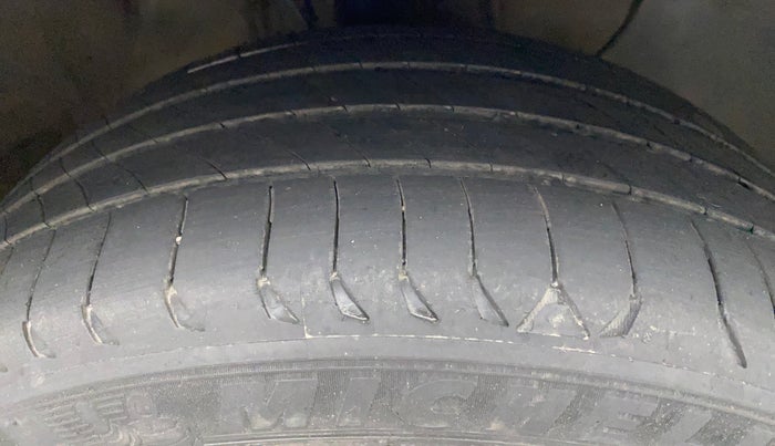 2020 Hyundai Elite i20 ASTA 1.2 (O), Petrol, Manual, 67,295 km, Right Front Tyre Tread