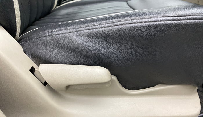 2017 Maruti Celerio ZXI D, Petrol, Manual, 78,559 km, Driver Side Adjustment Panel