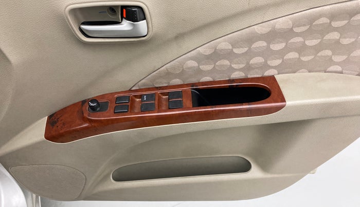 2017 Maruti Celerio ZXI D, Petrol, Manual, 78,559 km, Driver Side Door Panels Control