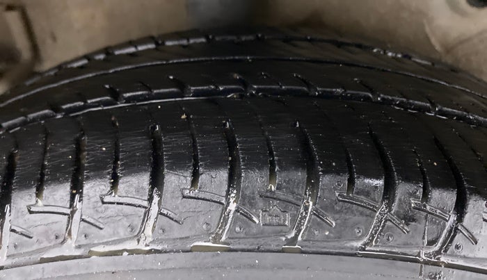 2017 Maruti Celerio ZXI D, Petrol, Manual, 78,559 km, Right Rear Tyre Tread