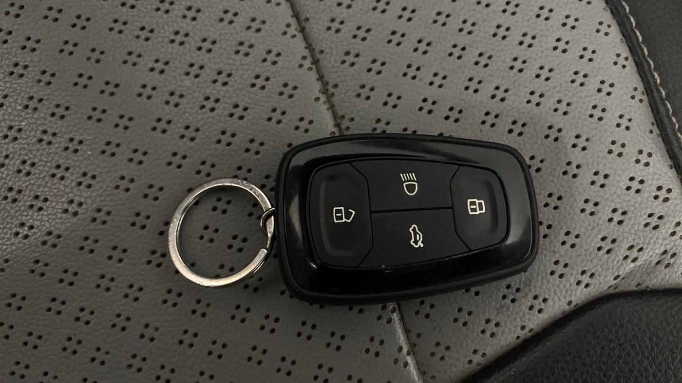 2022 Tata TIAGO NRG  NRG XZA CNG, Petrol, Automatic, 65,973 km, Key Close Up