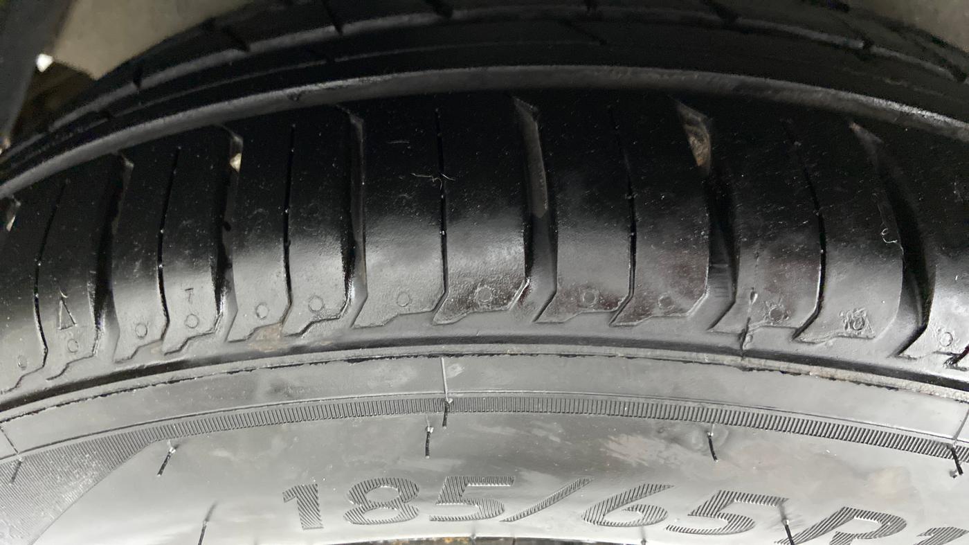 2012 Hyundai Verna FLUIDIC 1.6 EX VTVT, Petrol, Manual, 96,205 km, Left Front Tyre Tread