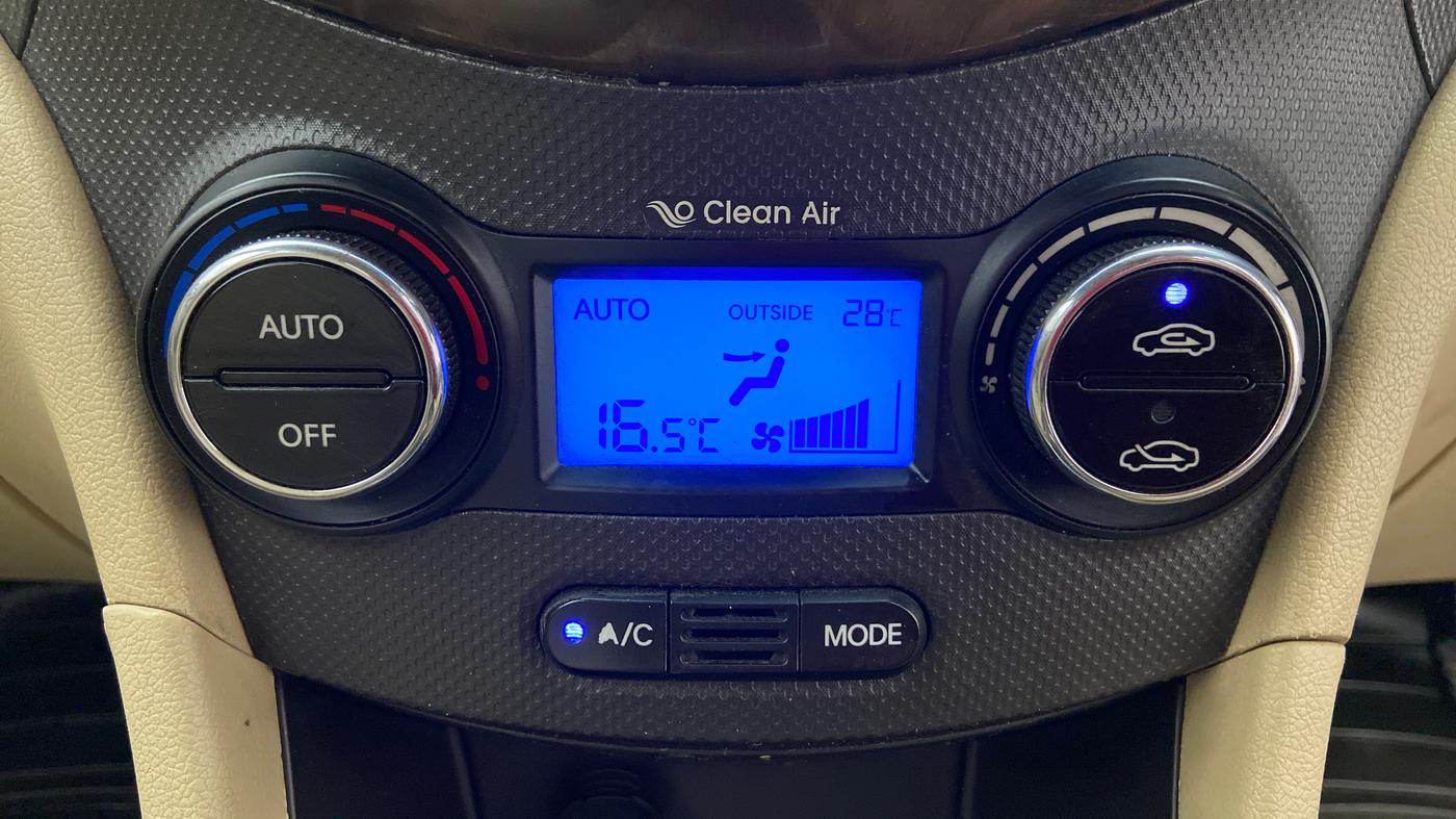 2012 Hyundai Verna FLUIDIC 1.6 EX VTVT, Petrol, Manual, 96,205 km, Automatic Climate Control