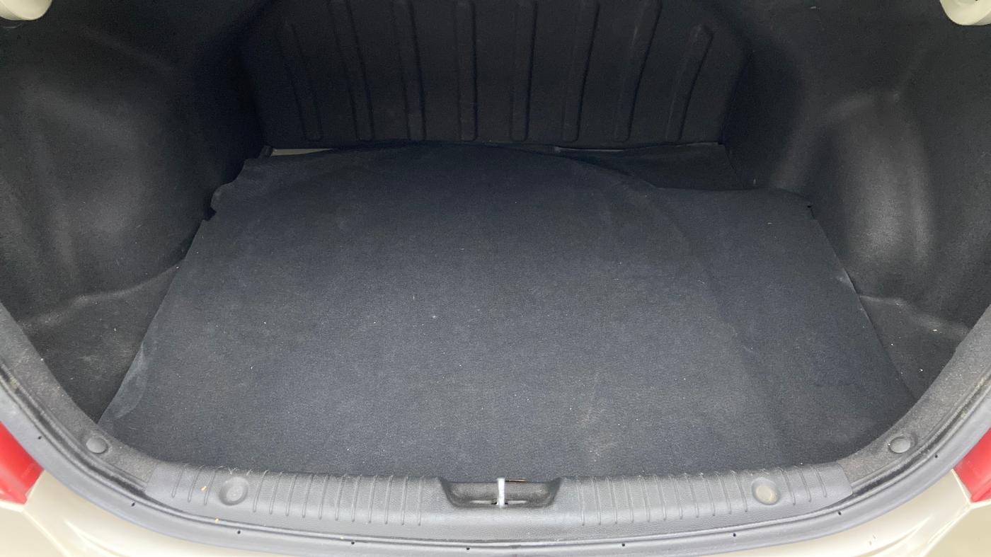 2012 Hyundai Verna FLUIDIC 1.6 EX VTVT, Petrol, Manual, 96,205 km, Boot Inside
