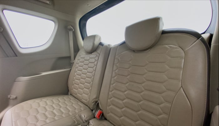 2016 Maruti Ertiga VDI SHVS, Diesel, Manual, 43,756 km, Third Seat Row ( optional )