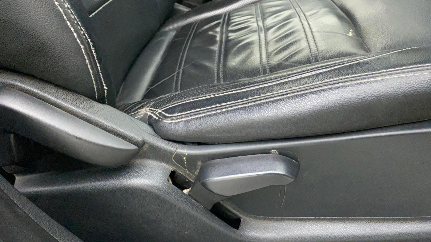 2018 Ford Ecosport TITANIUM + 1.5L DIESEL, Diesel, Manual, 84,542 km, Driver Side Adjustment Panel