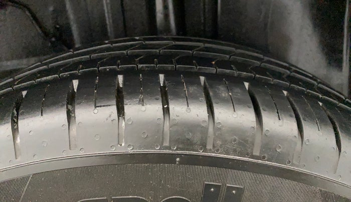 2023 Tata PUNCH ACCOMPLISHED DAZZLE CAMO MT, Petrol, Manual, 40,387 km, Left Rear Tyre Tread