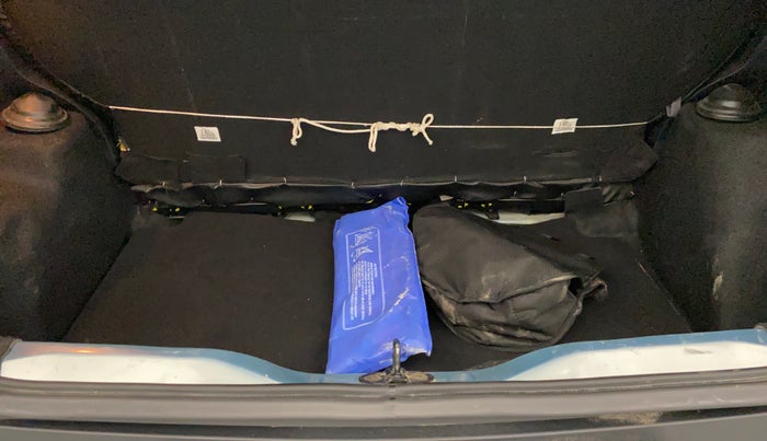 2023 Tata PUNCH ACCOMPLISHED DAZZLE CAMO MT, Petrol, Manual, 40,387 km, Boot Inside