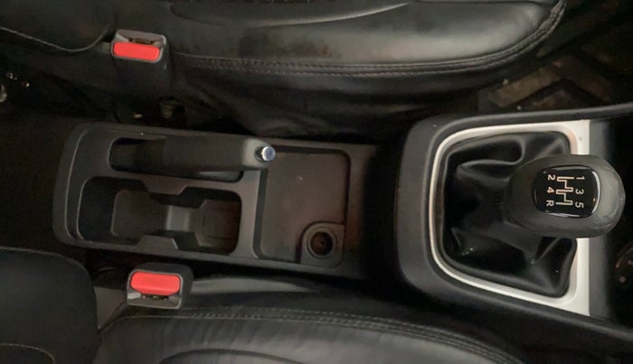 2023 Tata PUNCH ACCOMPLISHED DAZZLE CAMO MT, Petrol, Manual, 40,387 km, Gear Lever