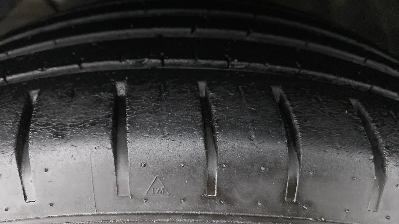2021 Toyota Glanza G MT PETROL, Petrol, Manual, 43,051 km, Left Front Tyre Tread