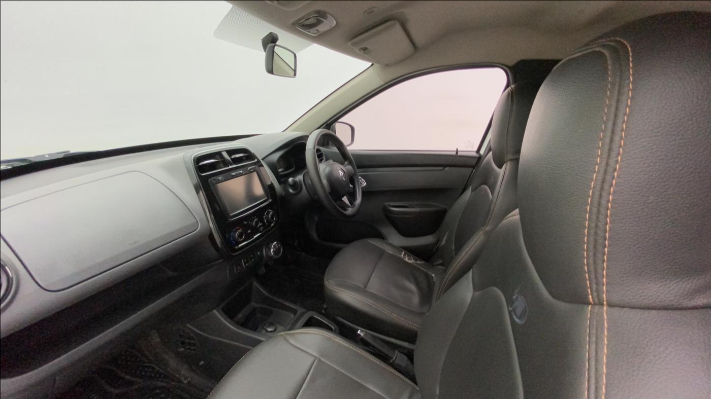 2018 Renault Kwid RXT 1.0 AMT (O), Petrol, Automatic, 72,296 km, Right Side Front Door Cabin