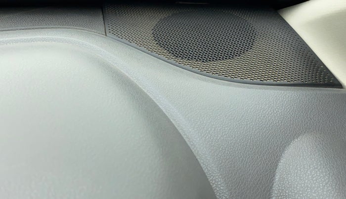 2018 Renault Kwid RXT 1.0 AMT (O), Petrol, Automatic, 72,296 km, Speaker