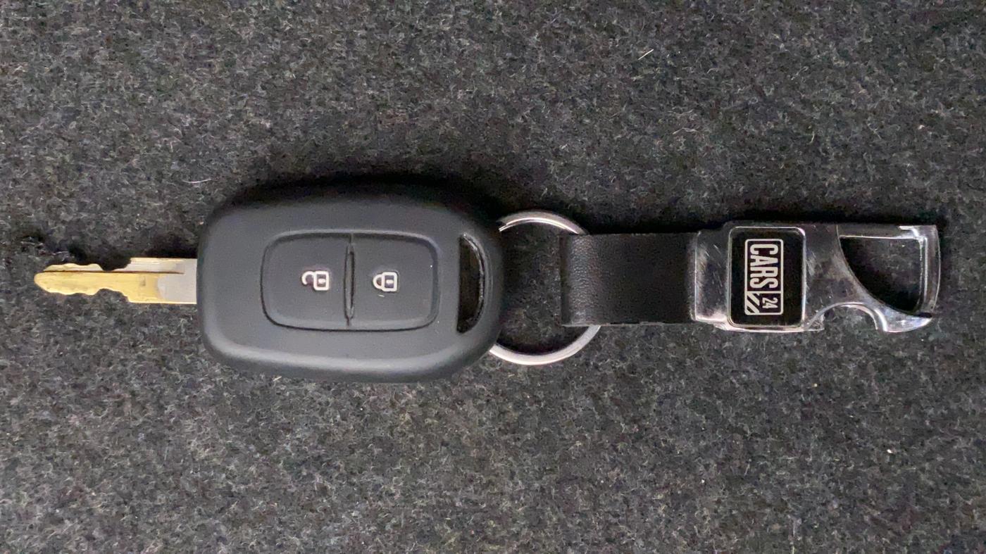 2018 Renault Kwid RXT 1.0 AMT (O), Petrol, Automatic, 72,296 km, Key Close Up