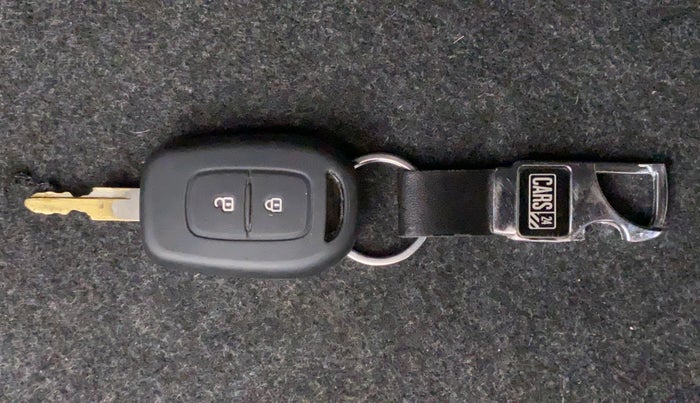 2018 Renault Kwid RXT 1.0 AMT (O), Petrol, Automatic, 72,296 km, Key Close Up