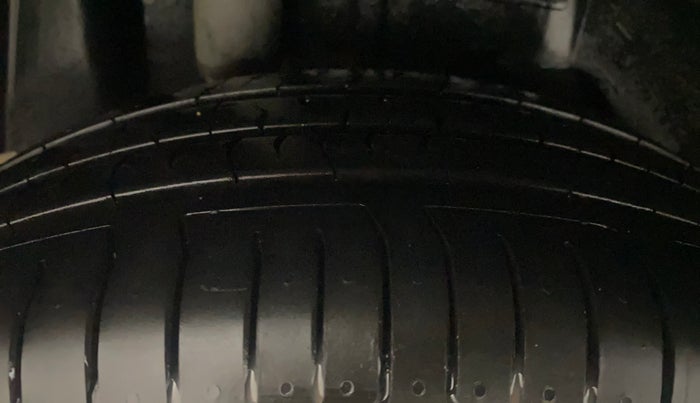 2019 Ford FREESTYLE TITANIUM PLUS 1.2 PETROL, Petrol, Manual, 28,877 km, Right Rear Tyre Tread