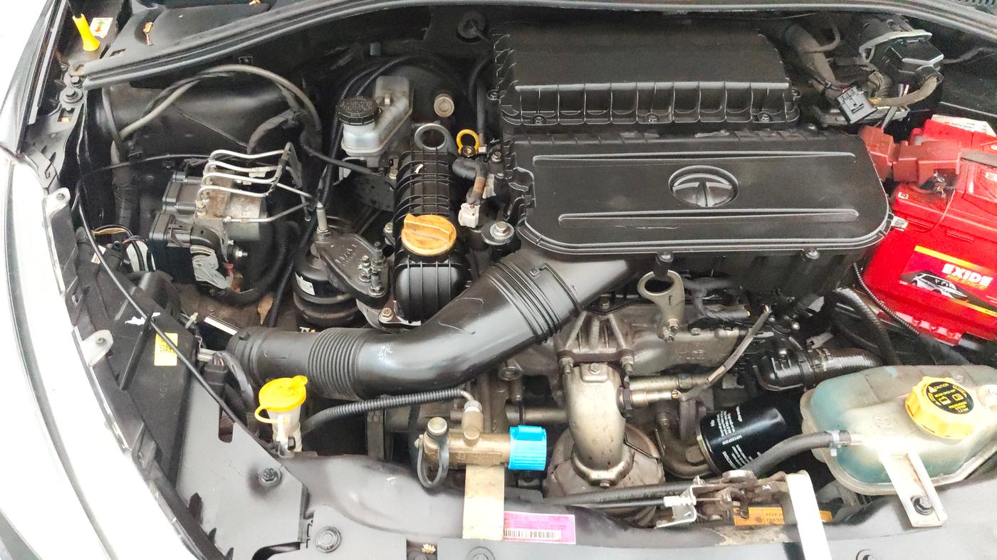 2022 Tata Tiago XZ PLUS PETROL, CNG, Manual, 49,178 km, Engine View - Right