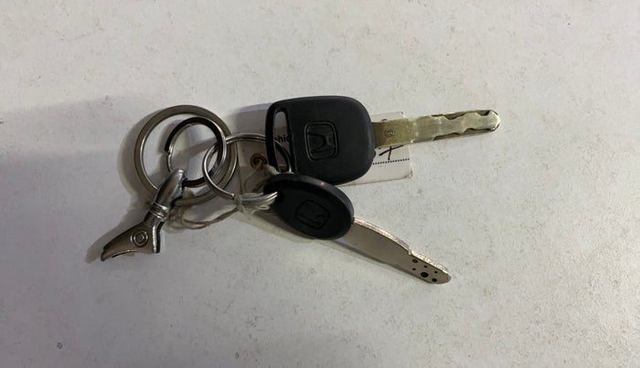 2017 Honda Amaze 1.2L I-VTEC S, Petrol, Manual, 60,227 km, Key Close Up