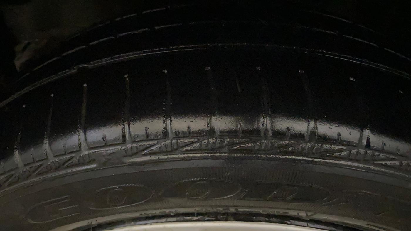 2017 Honda Amaze 1.2L I-VTEC S, Petrol, Manual, 60,150 km, Left Front Tyre Tread