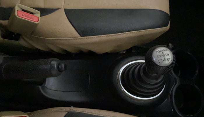 2017 Honda Amaze 1.2L I-VTEC S, Petrol, Manual, 60,227 km, Gear Lever