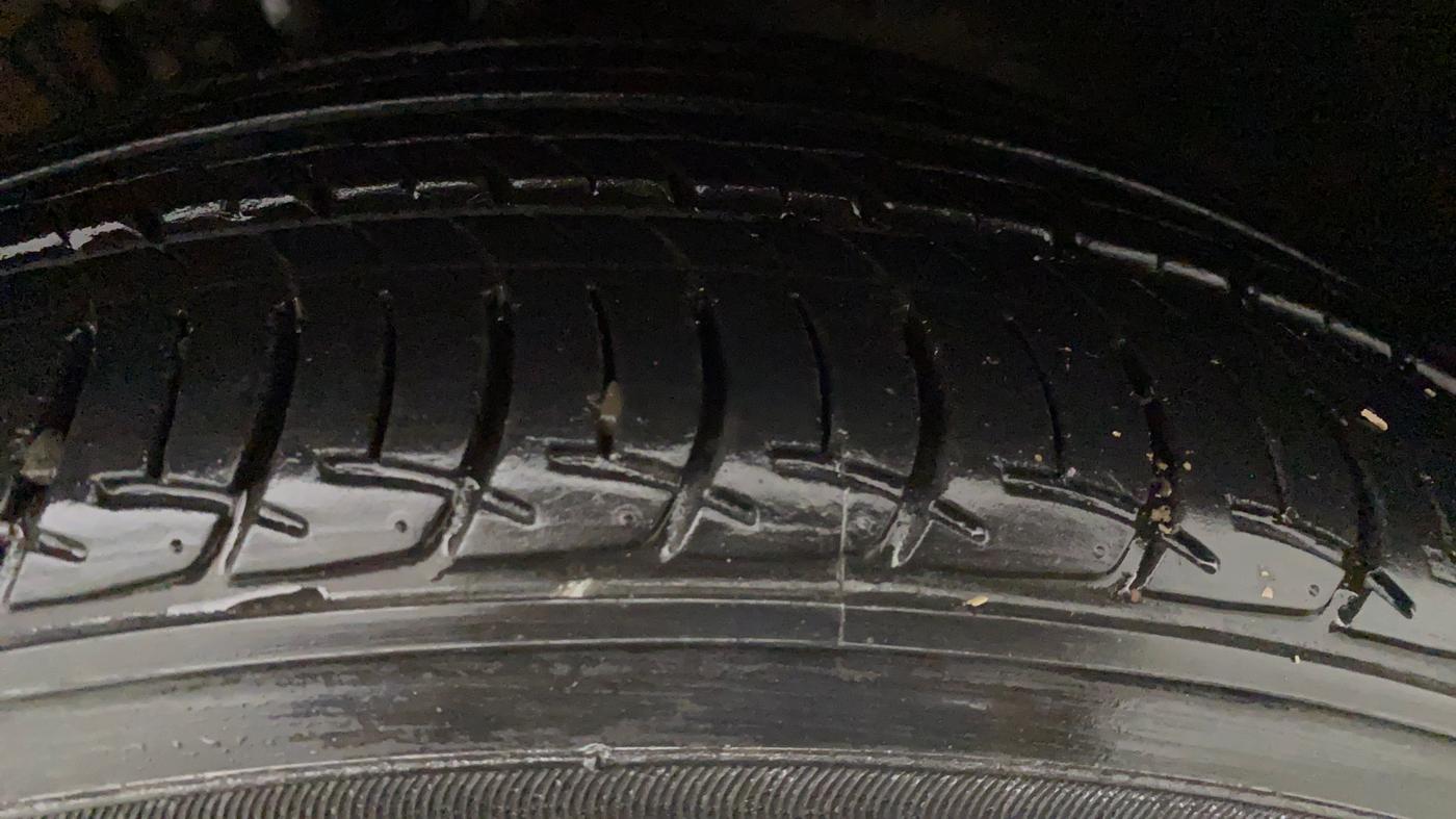 2021 Volkswagen Polo HIGHLINE PLUS 1.0L TSI, Petrol, Manual, 21,741 km, Right Rear Tyre Tread