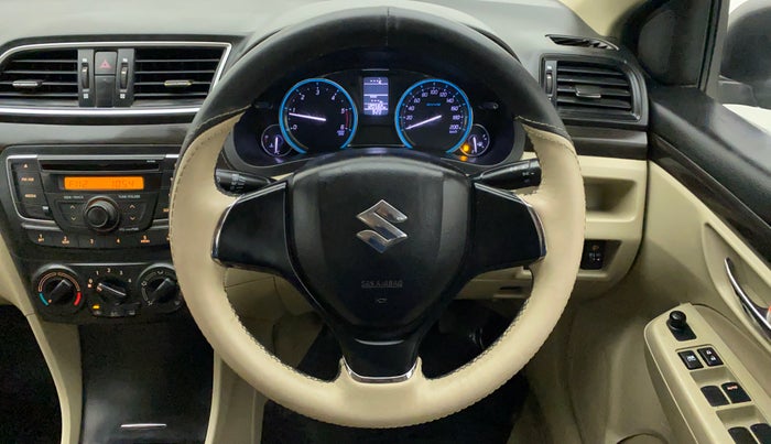 2016 Maruti Ciaz VDI SHVS, Diesel, Manual, 1,20,582 km, Steering Wheel Close Up