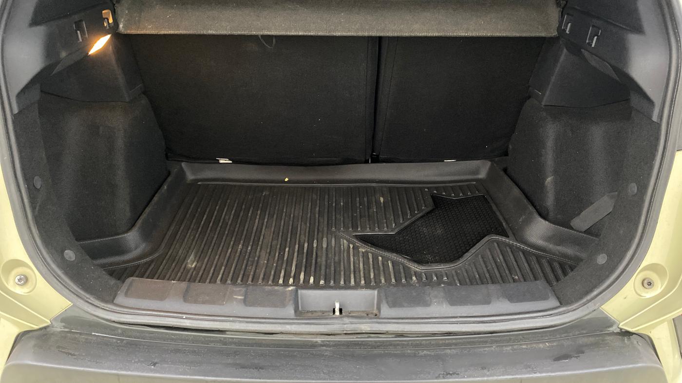 2022 Tata NEXON XZA PLUS (PREMIUM) KAZIRANGA DIESEL, Diesel, Automatic, 62,590 km, Boot Inside