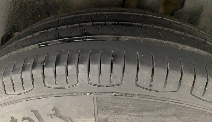 2017 Maruti Dzire VDI AMT, Diesel, Automatic, 61,848 km, Left Rear Tyre Tread