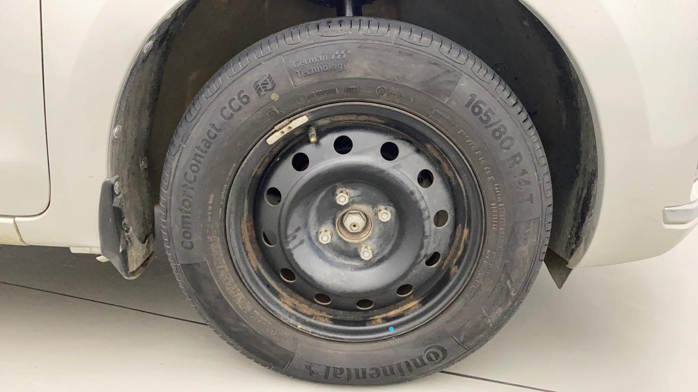 2017 Maruti Dzire VDI AMT, Diesel, Automatic, 61,848 km, Right Front Wheel