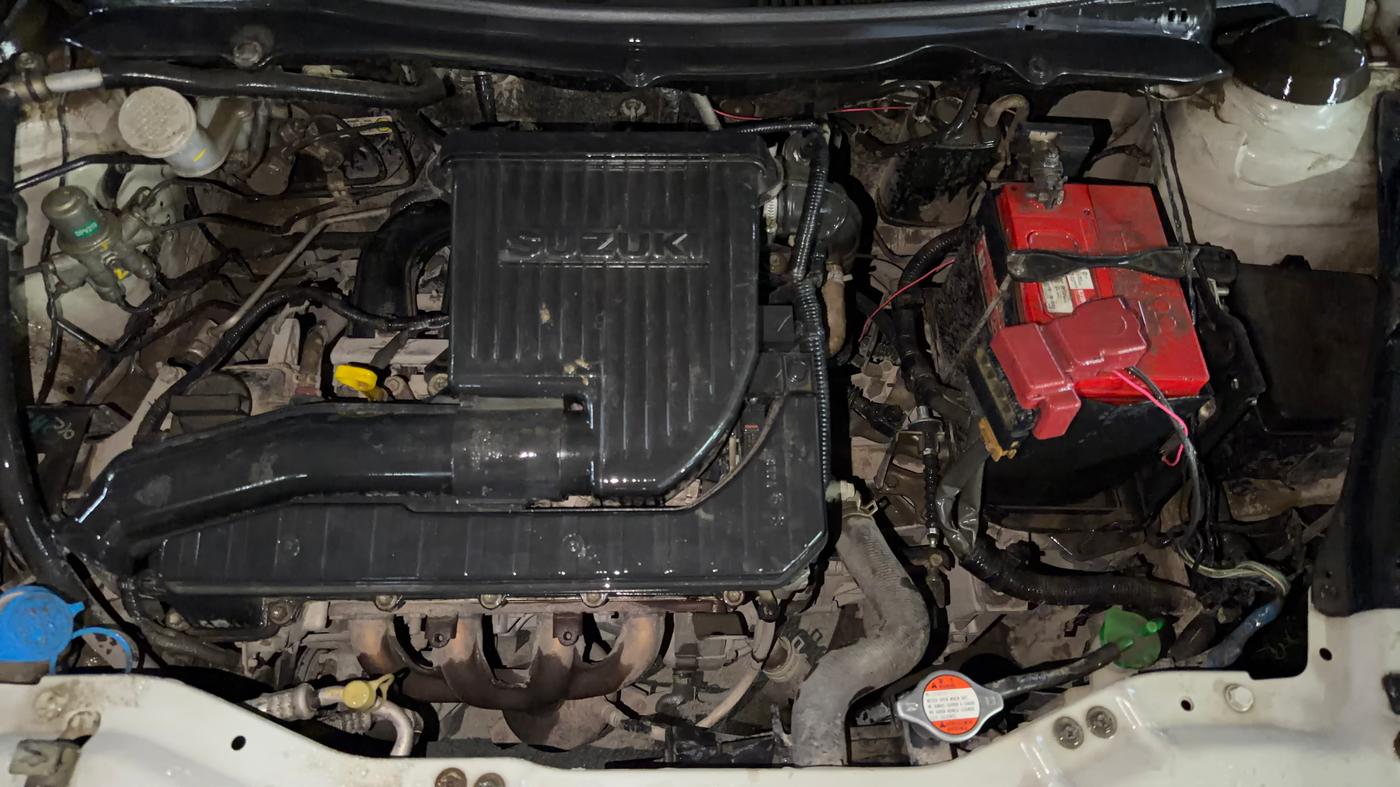 2015 Maruti Swift LXI (O), Petrol, Manual, 59,953 km, Engine View
