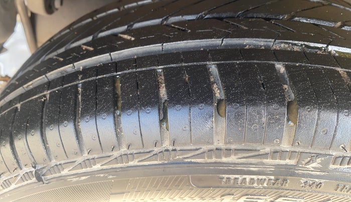 2014 Maruti Celerio VXI AMT, Petrol, Automatic, 25,217 km, Right Rear Tyre Tread