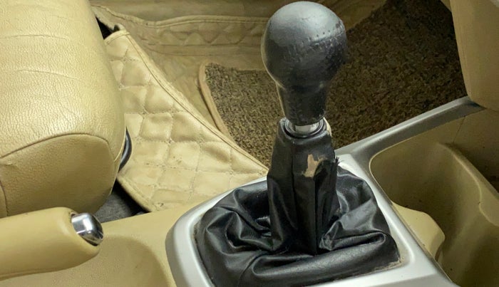 2011 Honda City V MT PETROL, Petrol, Manual, 88,976 km, Gear lever - Boot cover slightly torn