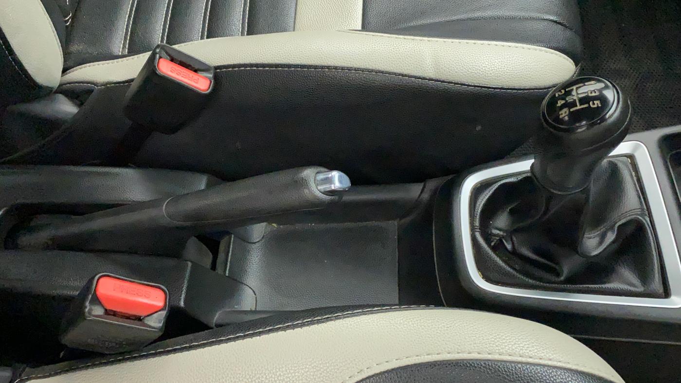 2018 Maruti Swift VXI, Petrol, Manual, 56,291 km, Gear Lever