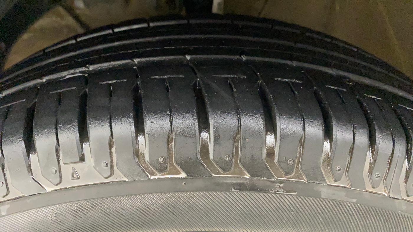 2018 Maruti Swift VXI, Petrol, Manual, 56,291 km, Left Front Tyre Tread