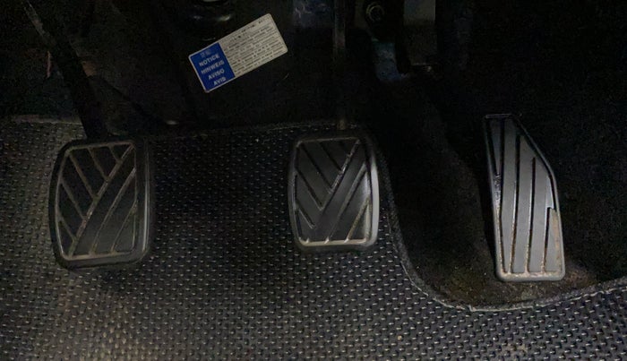 2018 Maruti Swift VXI, Petrol, Manual, 56,291 km, Pedals